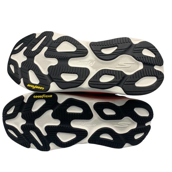 Skechers Max Run Slip In Shoes Size 9.5 Red M Strike 221000 Running Goodyear - Picture 8 of 9